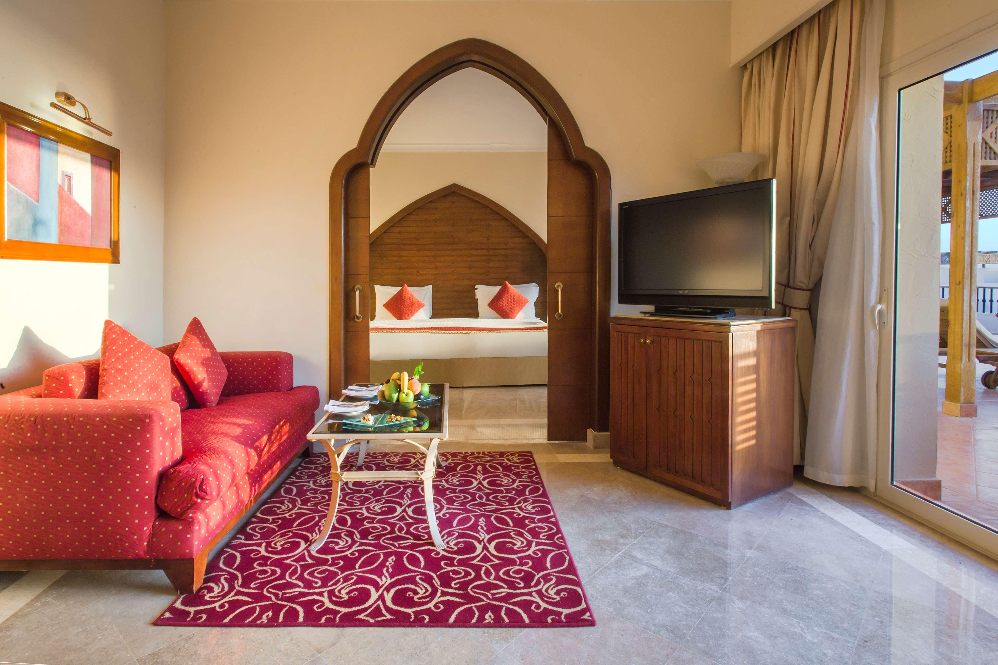 Kempinski Hotel Soma Bay Exterior photo Suite at the Hilton Sharm Plaza